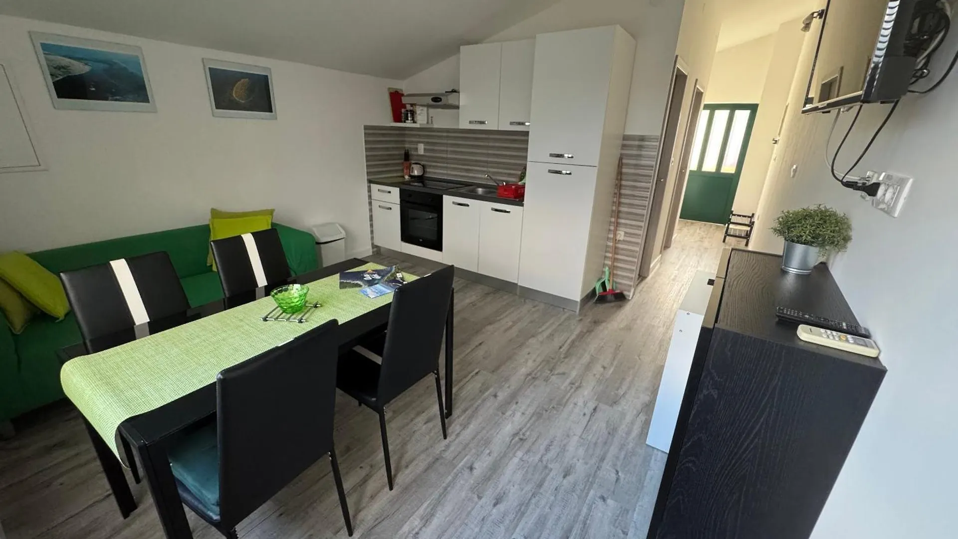 Apartments Sali Moric